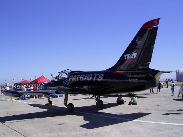 Aero L-39 Albatros (N339DH) - 2004 Thunderbirds Air Show - Moffett Field