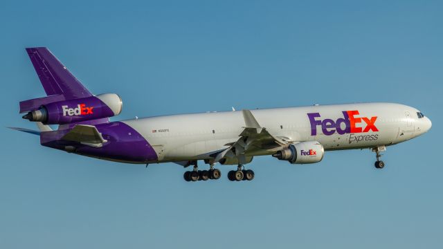 Boeing MD-11 (N590FE)