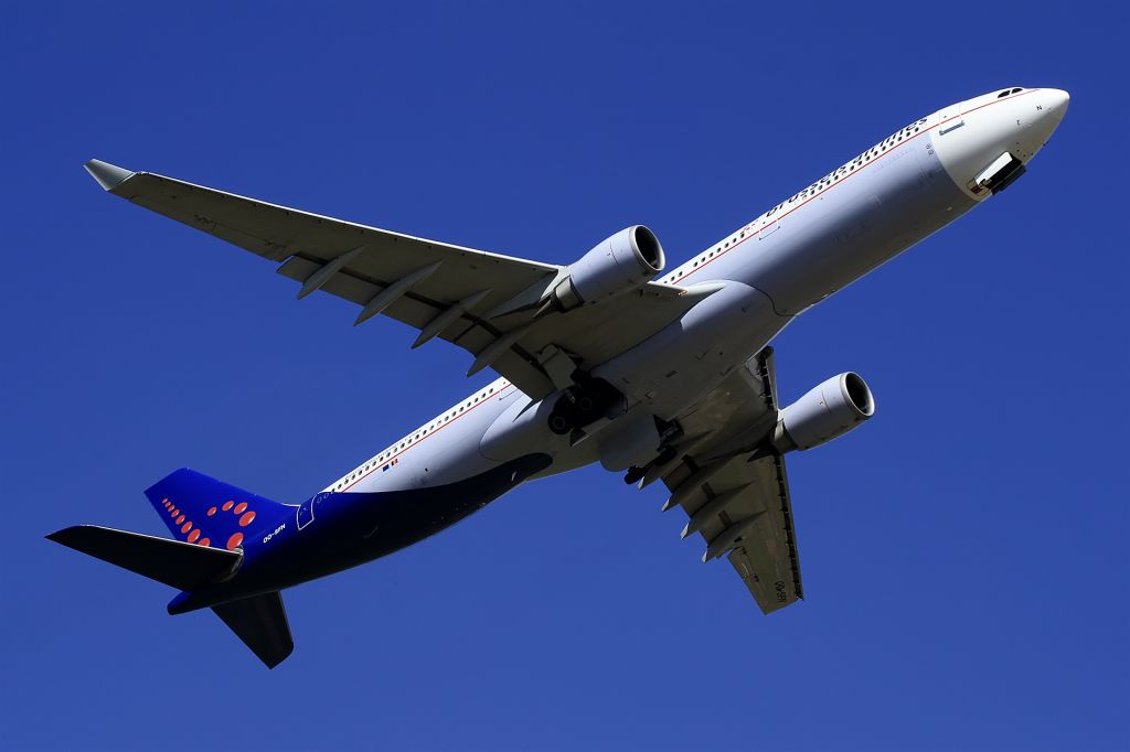 Airbus A330-300 (OO-SFN)