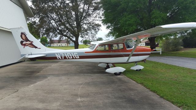 Cessna Skyhawk (N7101G)