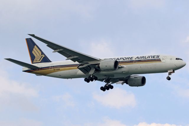 Boeing 777-200 (9V-SQM)