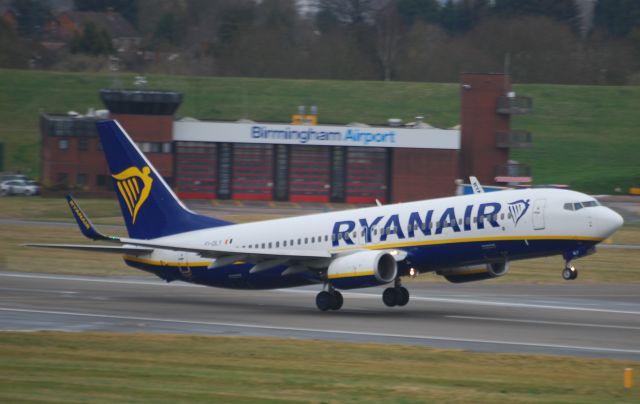 Boeing 737-800 (EI-DLY) - Taken from Freeport carpark