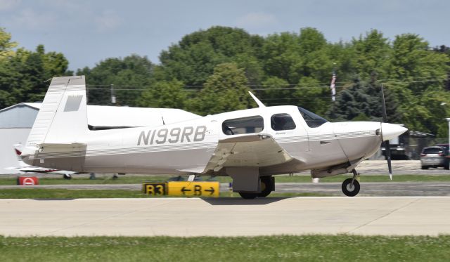 Mooney M-20 (N199RB) - Airventure 2017