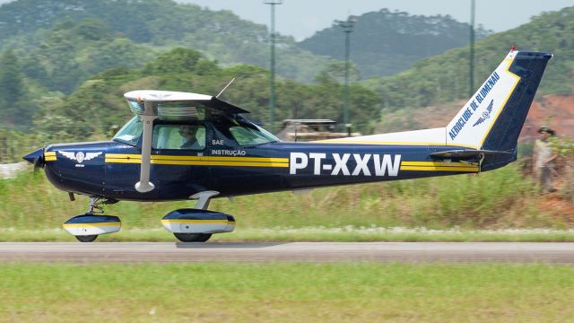 Cessna 152 (PT-XXW)