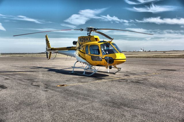 Eurocopter AS-350 AStar (N26HX) - Preflight at Majors Field, Texas.