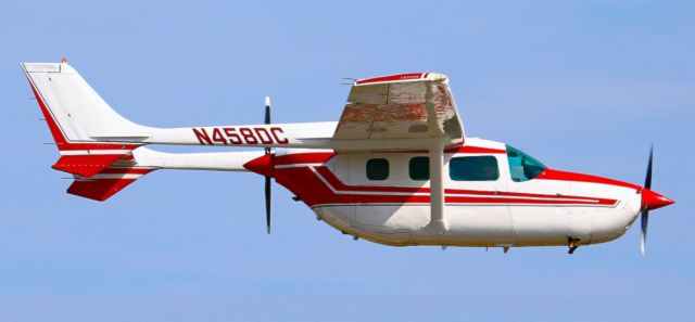 Cessna Super Skymaster (N458DC)