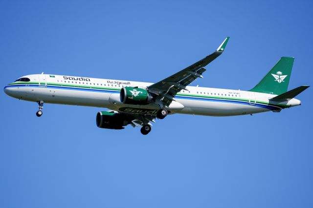 Airbus A321neo (HZ-ASAC)