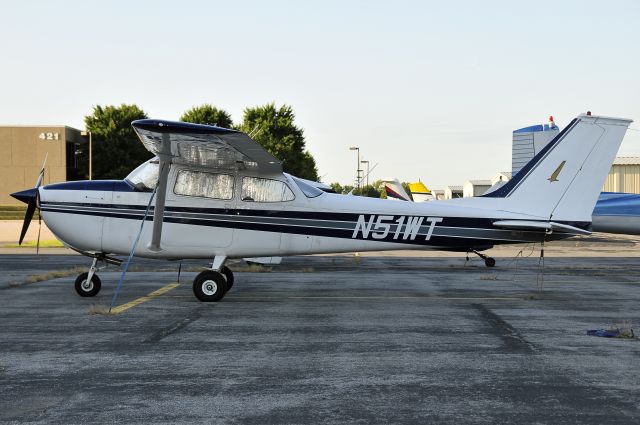 Cessna Skyhawk (N51WT) - Seen at KFDK on 9/4/2009.    a href=http://discussions.flightaware.com/profile.php?mode=viewprofile&u=269247  Profile/a