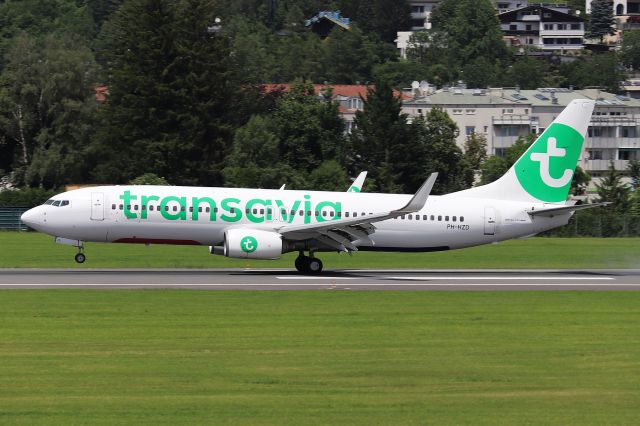 Boeing 737-800 (PH-HZD)