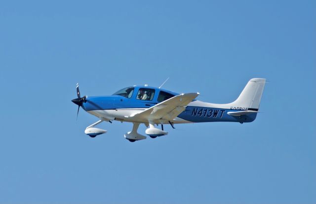 Cirrus SR-20 (N413WT)