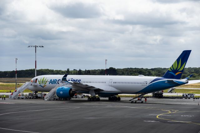 Airbus A350-900 (F-HMIL) - De mi mai à fin juin, Air Caraïbes va effectuer 22 rotations entre Nantes et la Chine pour ramener des masques en raison du Covid-19