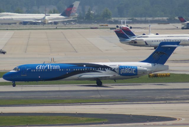 Boeing 717-200 (N949AT) - Orlando Magic LogoJet