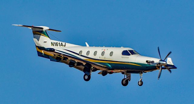 Pilatus PC-12 (N161AJ) - N161AJ 1997 Pilatus PC-12/45 C/N 161 - North Las Vegas Airport  KVGT, VGTbr /Photo: Tomás Del Corobr /February 5, 2022