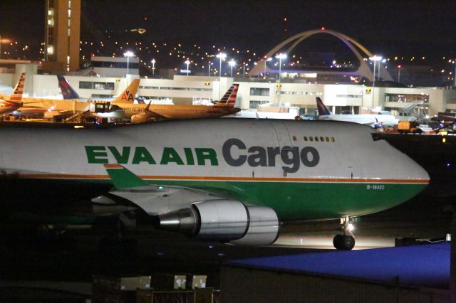 Boeing 747-400 (B-16402)