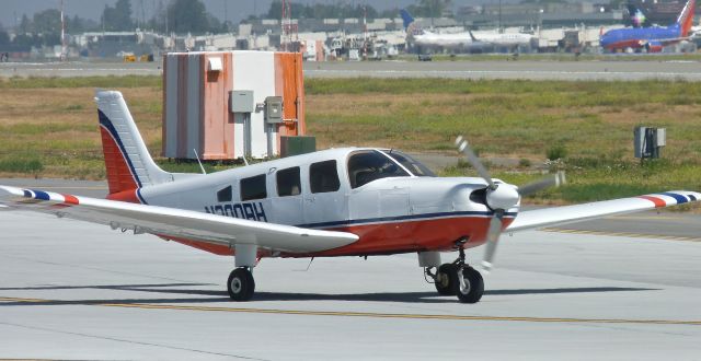 Piper Saratoga (N300BH)
