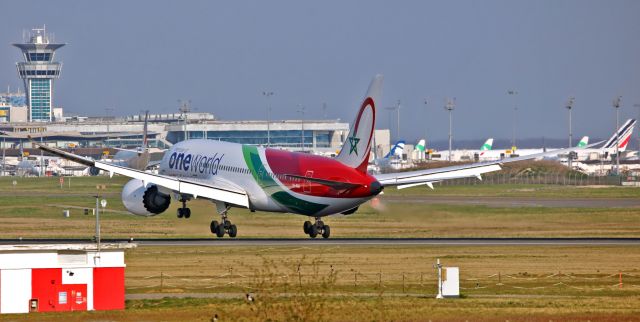 Boeing 787-8 (CN-RGB) - Edge of track in Wissous.br /Landing from Casablanca yesterday 4.50 p.m.