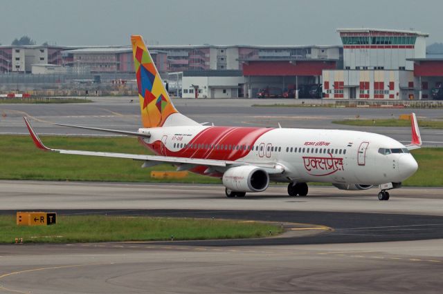 Boeing 737-800 (VT-GHB)
