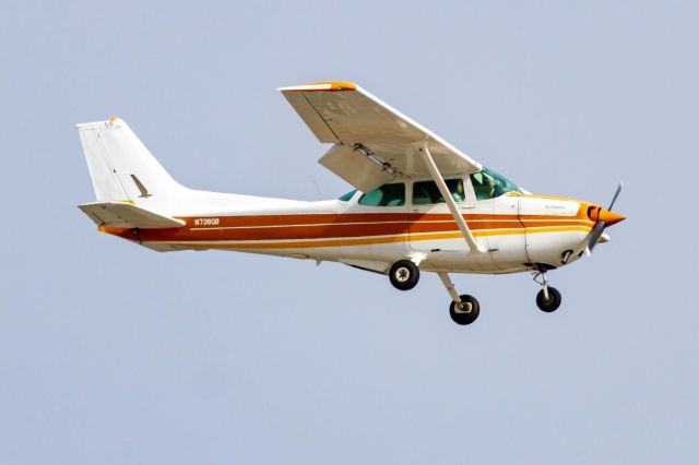 Cessna Skyhawk (N738QB)