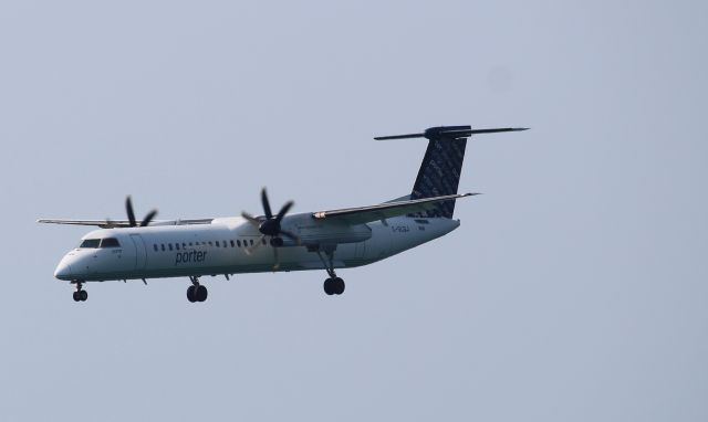 de Havilland Dash 8-400 (C-GLQJ)