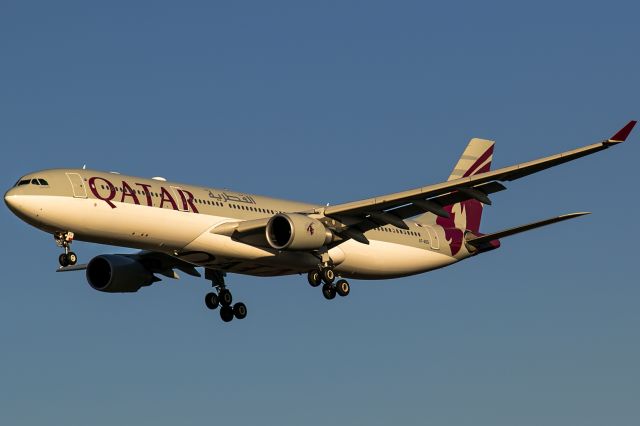 Airbus A330-300 (A7-AEG)