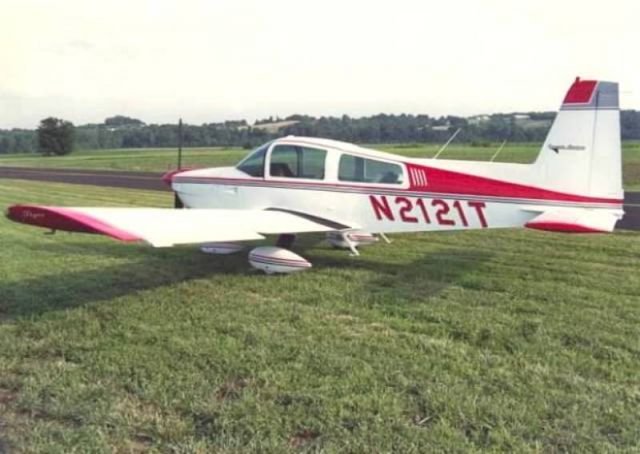 Piper Cherokee Arrow (N2121T) - 1979 Grumman Tiger AA-5B