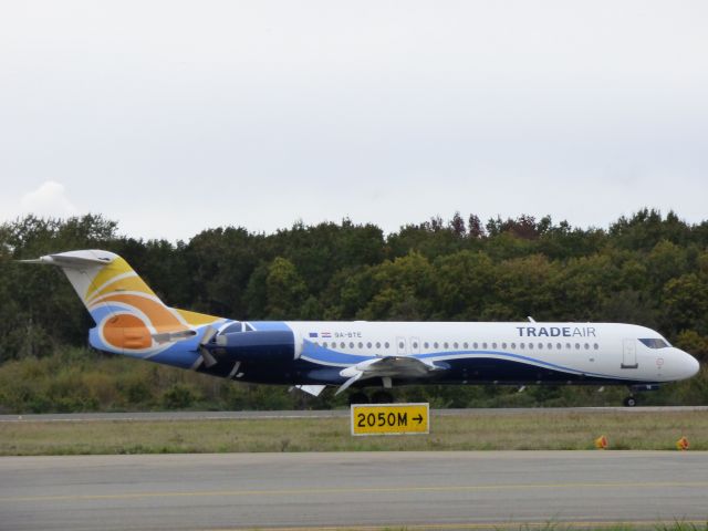 Fokker 100 (9A-BTE) - Aéroport de Nantes