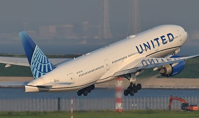 Boeing 777-200 (N57016) - 06.Sep.2024br /United Airlines Boeing 777(N57016) Takeoff at RWY16L(C).