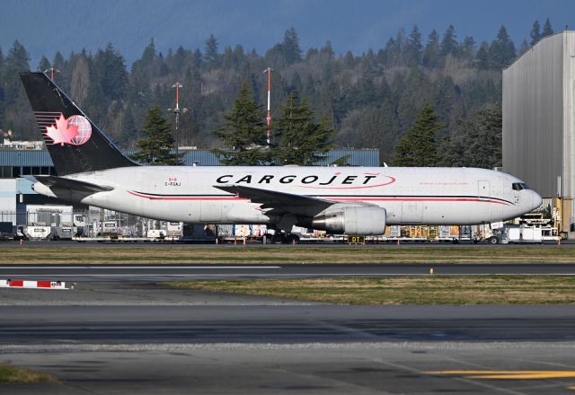 BOEING 767-200 (C-FGAJ)