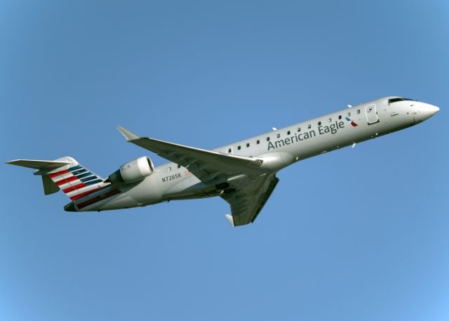 Canadair Regional Jet CRJ-700 (N726SK)