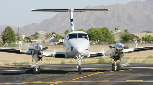 Beechcraft Super King Air 200 (N532SW)