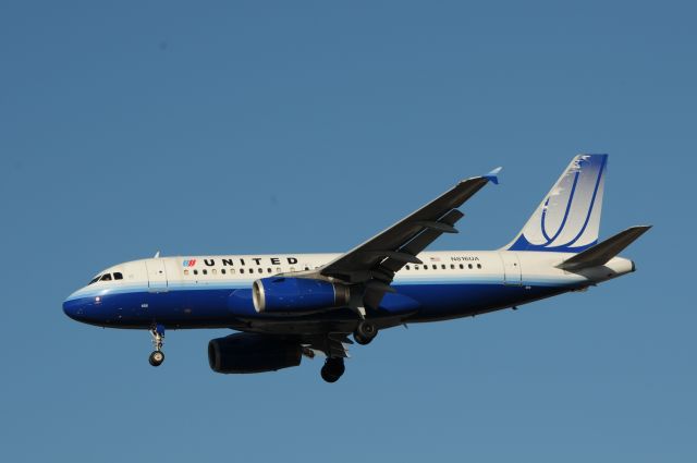 Airbus A319 (N816UA)