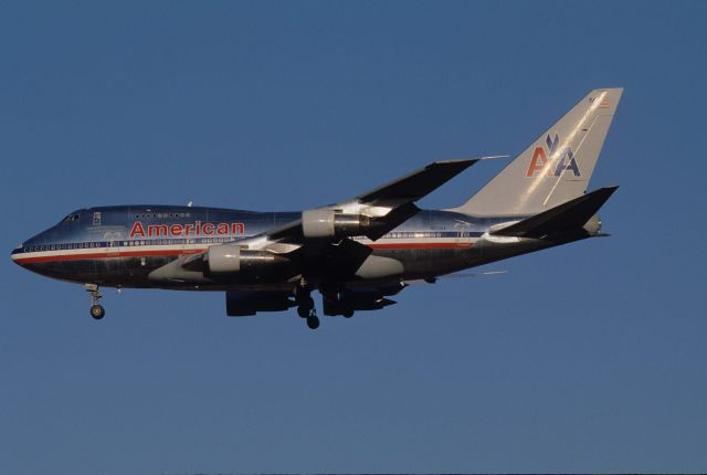 BOEING 747SP (N602AA) - Final Approach to Narita Intl Airport Rwy34 on 1990/01/27