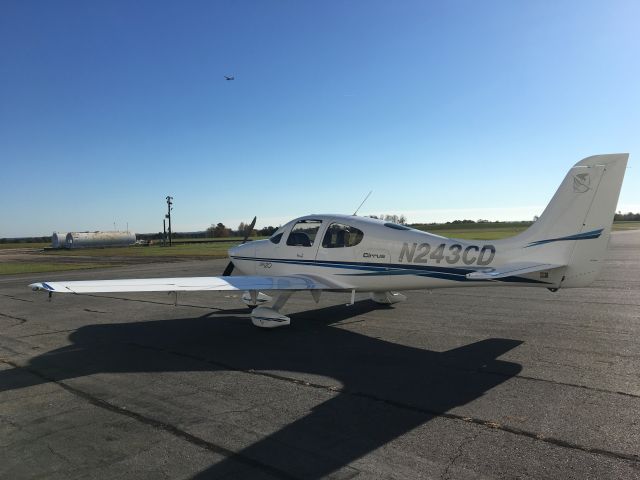 Cirrus SR-20 (N243CD) - Getting ready for takeoff