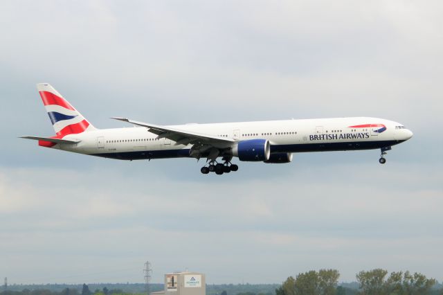 BOEING 777-300 (G-STBM)