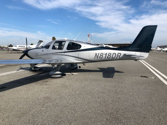 Cirrus SR-20 (N818DR)