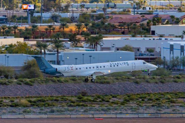 Embraer ERJ-135 (N915JX) - A JSX ERJ135 in Starlink special livery landing at PHX on 2/19/23. Taken with a Canon T7 and Tamron 70-200 G2 lens.