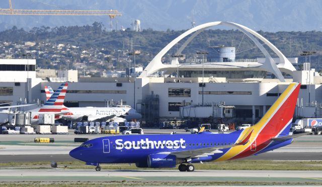 Boeing 737-700 (N767SW) - Arrived at LAX on 25L