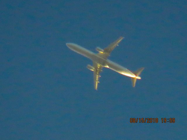 Airbus A321 (N554UW)