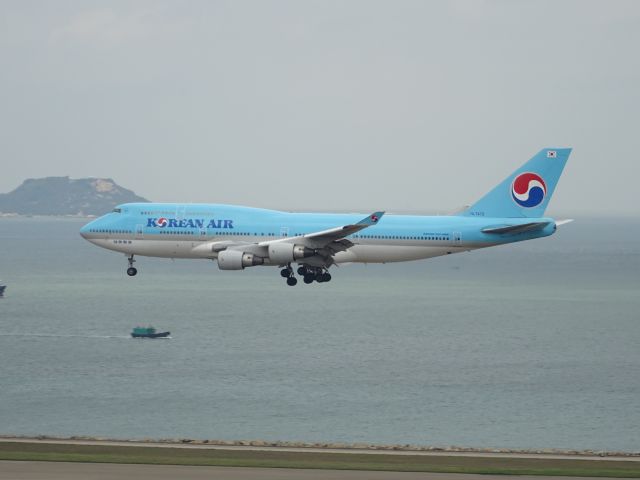 Boeing 747-400 (HL7472)