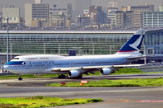 Boeing 747-400 (B-HKT)