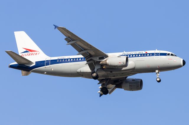 Airbus A319 (N745VJ)