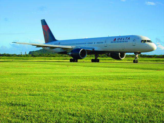 Boeing 757-200 (N668DN)