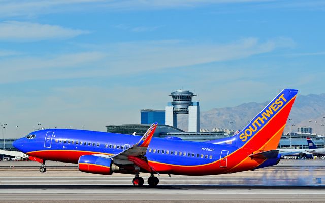 Boeing 737-700 (N701GS) - N701GS Southwest Airlines 1997 Boeing 737-7H4 - cn 27836 / ln 6 - Las Vegas - McCarran International Airport (LAS / KLAS)br /USA - Nevada October 30, 2014br /Photo: Tomás Del Coro