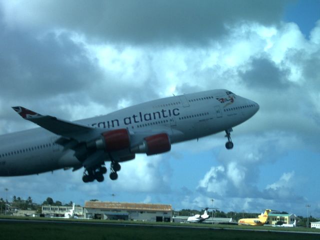 Boeing 747-400 (G-VLIP)