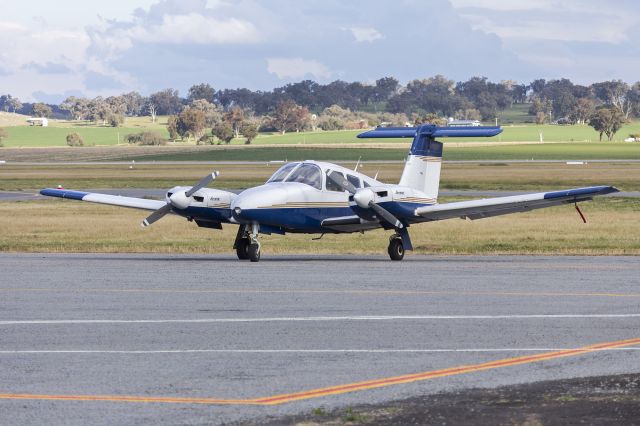 Piper PA-44 Seminole (VH-PIE) - DET Aviation Pty Ltd (VH-PIE) Piper PA-44-180 Seminole at Wagga Wagga Airport.