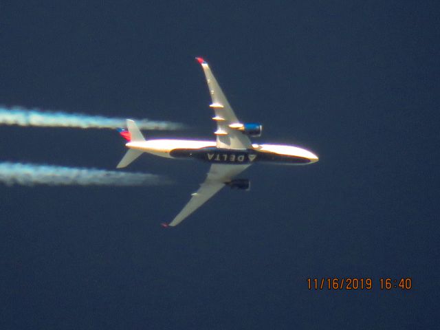 Airbus A350-900 (N506DN)