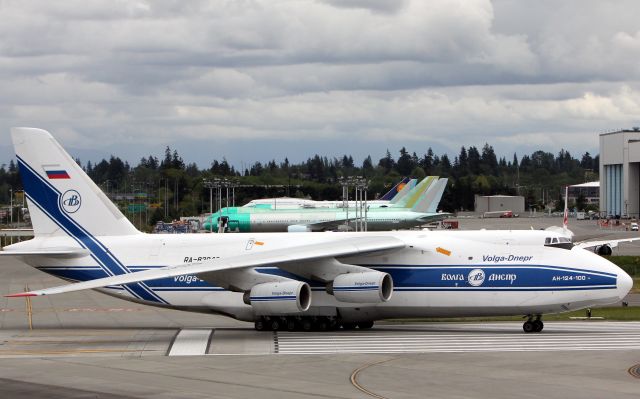 Antonov An-124 Ruslan (RA-82043)