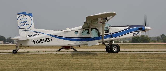 Pilatus PC-6B Turbo-Porter (N365BT) - On flightline