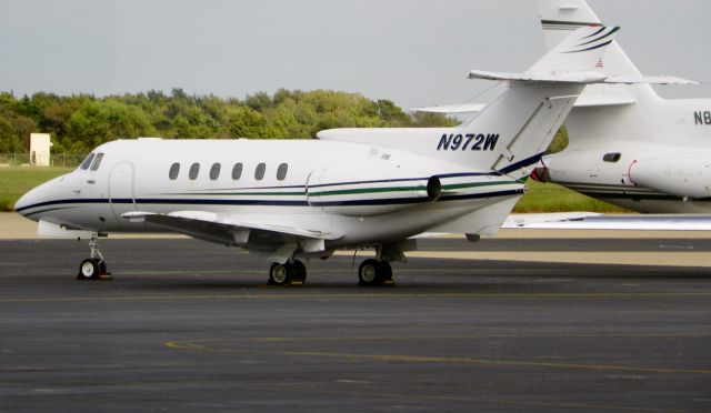 Hawker 800 (N972W)