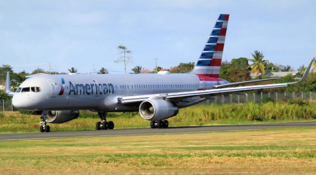 Boeing 757-200 (N199AN)